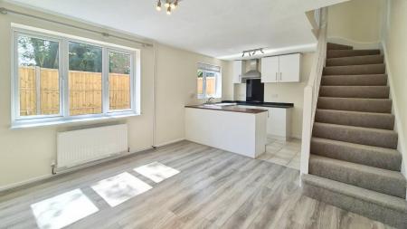1 bedroom Cluster house to let in Longbrooke, Houghton Regis, LU5