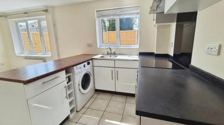 1 bedroom Cluster house to let in Longbrooke, Houghton Regis, LU5