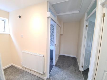 2 bedroom Maisonette to let in Cookfield Close, Dunstable, LU6