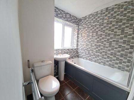 2 bedroom Maisonette to let in Cookfield Close, Dunstable, LU6