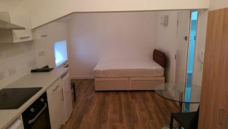 1 bedroom Studio flat to let in High Street North, Dunstable, LU6