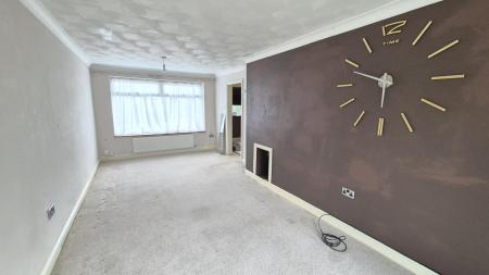 2 bedroom End of terrace house to let in Tithe Farm Road, Houghton Regis, LU5