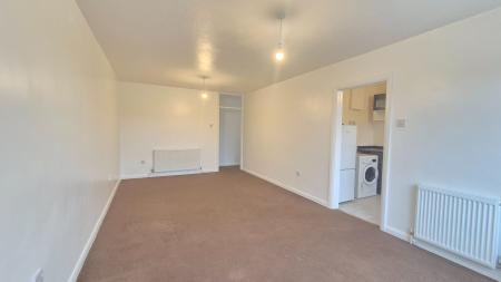 2 bedroom Flat to let in Lowther Road, Dunstable, LU6
