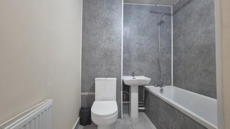 2 bedroom Flat to let in Lowther Road, Dunstable, LU6