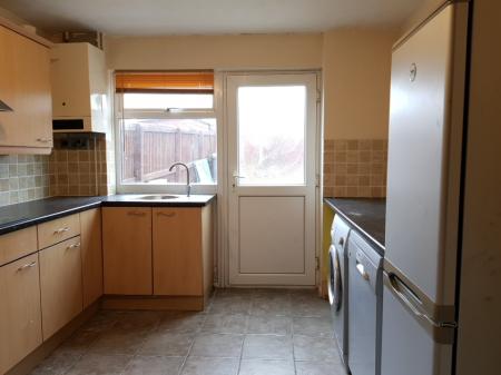 3 bedroom Terraced House to let in Elm Park Close, Houghton Regis, LU5