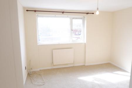 3 bedroom Terraced House to let in Elm Park Close, Houghton Regis, LU5