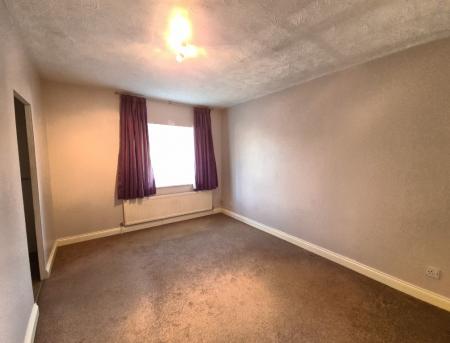 2 bedroom End of terrace house to let in Halleys Way, Houghton Regis, LU5
