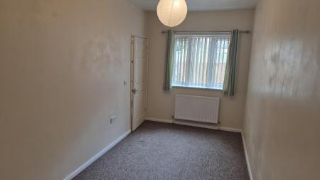 3 bedroom Detached house to let in Chiltern Road, Dunstable, LU6