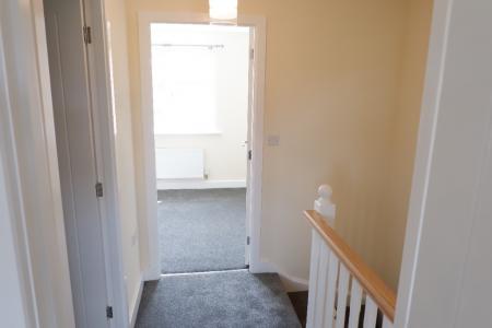 2 bedroom End of terrace house to let in Lotus Mews, Dunstable, LU6