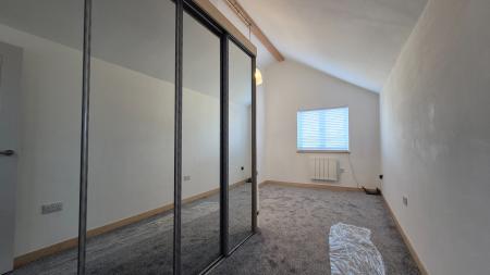 3 bedroom Detached house to let in Chiltern Road, Dunstable, LU6