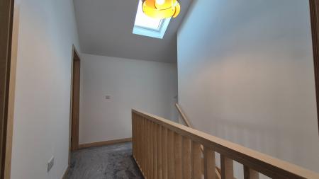 3 bedroom Detached house to let in Chiltern Road, Dunstable, LU6