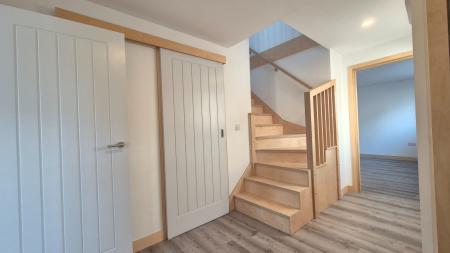 3 bedroom Detached house to let in Chiltern Road, Dunstable, LU6