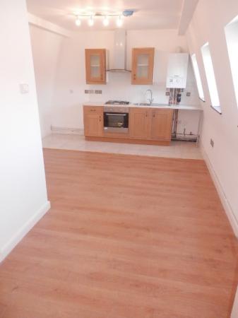1 bedroom Flat to let in High Street South, Dunstable, LU6