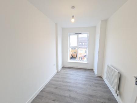 2 bedroom Flat to let in Tilling Green, Dunstable, LU5