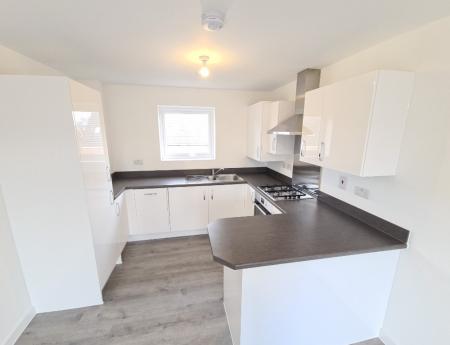 2 bedroom Flat to let in Tilling Green, Dunstable, LU5