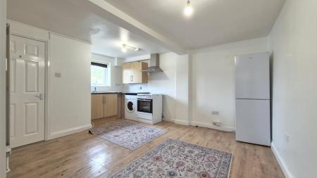 0 bedroom Studio flat to let in High Street South