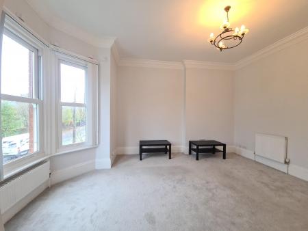 2 bedroom Flat to let in West Street, Dunstable, LU6