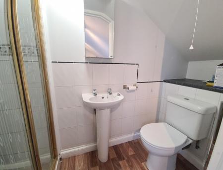 2 bedroom Flat to let in West Street, Dunstable, LU6