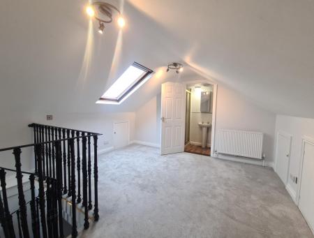 2 bedroom Flat to let in West Street, Dunstable, LU6