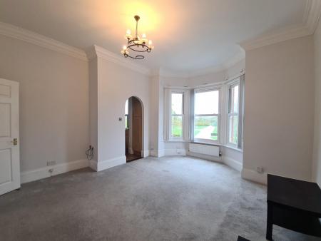 2 bedroom Flat to let in West Street, Dunstable, LU6
