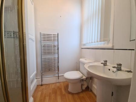 2 bedroom Flat to let in West Street, Dunstable, LU6