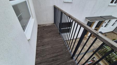 1 bedroom Flat to let in Maidenbower Avenue, Dunstable, LU6
