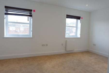 1 bedroom Flat to let in Maidenbower Avenue, Dunstable, LU6