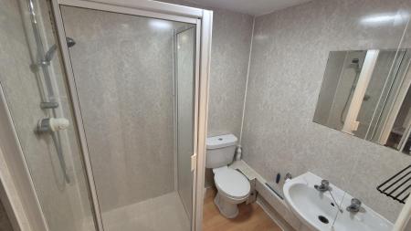 1 bedroom Maisonette to let in High Street North, Dunstable, LU6