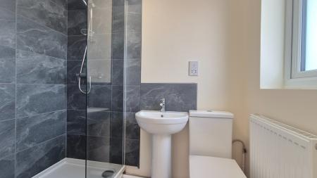 4 bedroom Semi-detached house to let in Gorham Way, Dunstable, LU5