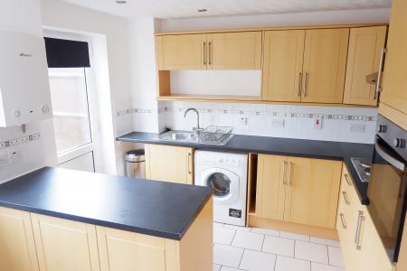 2 bedroom Terraced House to let in Tennyson Avenue, Houghton Regis, LU5