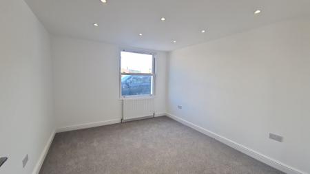2 bedroom Apartment to let in High Street South, Dunstable, LU6