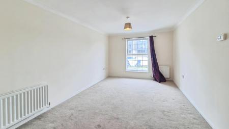 2 bedroom Flat to let in Church Street, Dunstable, LU5