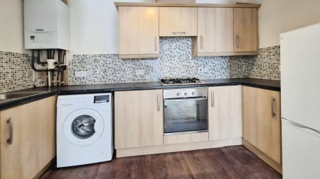 2 bedroom Flat to let in Church Street, Dunstable, LU5