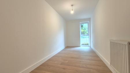2 bedroom Flat to let in College Drive, Dunstable, LU5