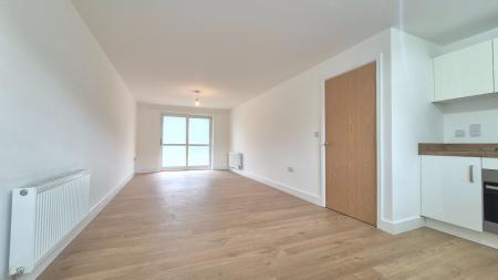 2 bedroom Flat to let in College Drive, Dunstable, LU5