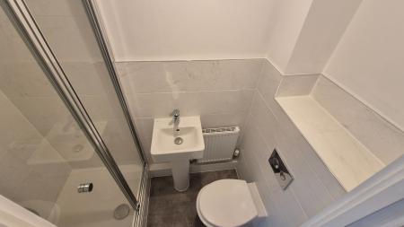 2 bedroom Flat to let in College Drive, Dunstable, LU5