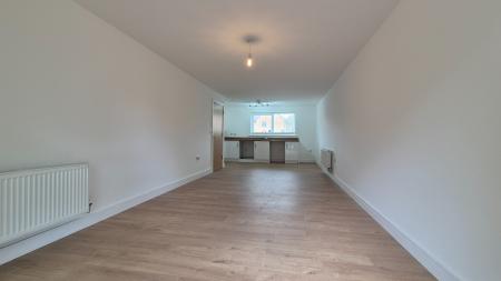 2 bedroom Flat to let in College Drive, Dunstable, LU5