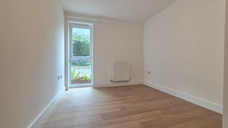 2 bedroom Flat to let in College Drive, Dunstable, LU5