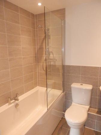 2 bedroom Flat to let in Limestone Grove, Houghton Regis, LU5