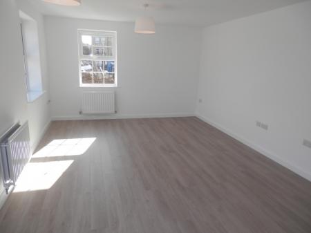2 bedroom Flat to let in Limestone Grove, Houghton Regis, LU5