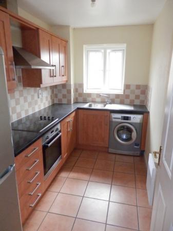 2 bedroom Flat to let in Luton Road, Dunstable, LU5