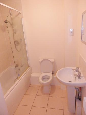 2 bedroom Flat to let in Luton Road, Dunstable, LU5