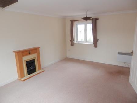 2 bedroom Flat to let in Luton Road, Dunstable, LU5