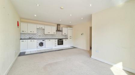 2 bedroom Flat to let in Thames House Dunstable
