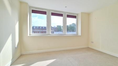 2 bedroom Flat to let in Thames House Dunstable
