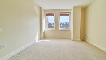 2 bedroom Flat to let in Thames House Dunstable