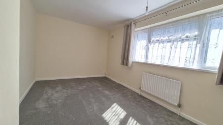 2 bedroom Semi-detached house to let in Manor Park, Houghton Regis, LU5