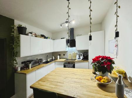 1 bedroom Flat to let in The Parklands