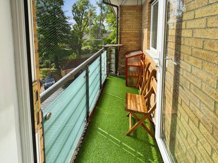 1 bedroom Flat to let in The Parklands