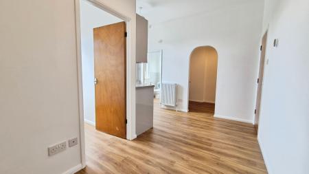 1 bedroom Flat to let in West Street, Dunstable, LU6